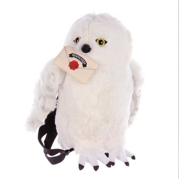 Hedwig the Owl Backpack NWT from Harry Potter 17 in with small 5 x 5 zip - Picture 1 of 3